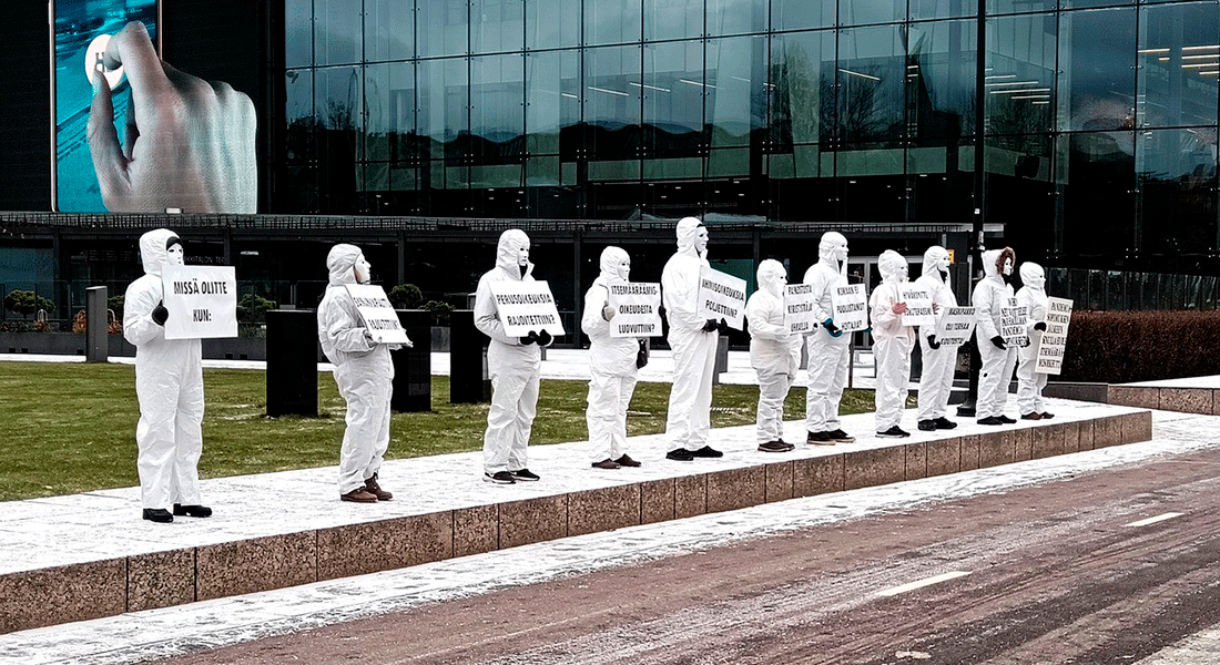 Mielenosoitus Kansalaistorilla. ved Sipilä, Tuula - Helsinki City Museum, Finland - CC BY.